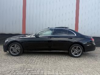 Mercedes E-klasse E300de 4 Matic AMG PANO SFEER picture 21