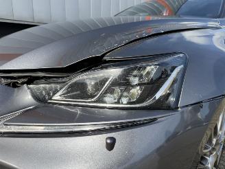 Lexus IS G Sport 300h Hybrid picture 29