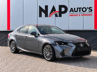 Vaurioauto  passenger cars Lexus IS G Sport 300h Hybrid 2018/1