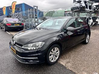 skadebil auto Volkswagen Golf 1.0 TSI 2018/10