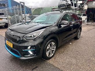 Damaged car Kia Niro DYNAMIC PLUS LINE 64 KWH / OPENDAK 2021/8