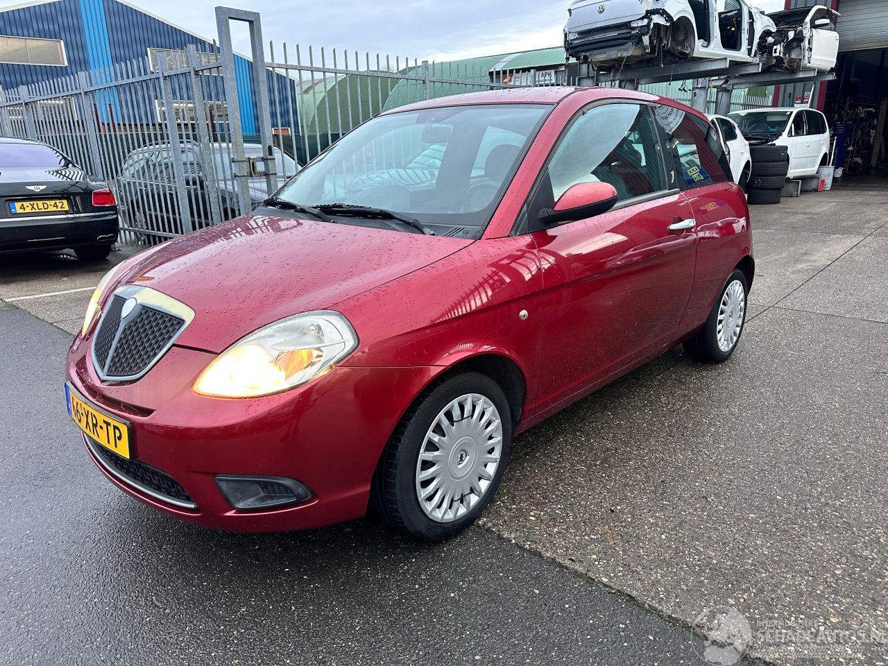 Lancia Ypsilon 1.2 ARGENTO