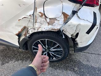 Toyota C-HR 1.8 HYBRIDE BI-TONE picture 18