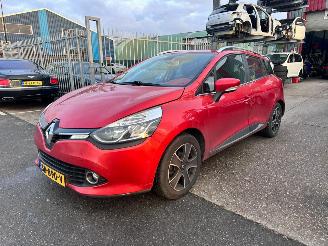 krockskadad bil auto Renault Clio 0.9 TCe Dynamique 2015/6