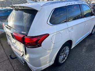 Mitsubishi Outlander 2.4 PHEV S-Edition picture 23