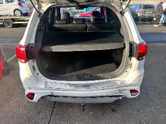 Mitsubishi Outlander 2.4 PHEV S-Edition picture 21