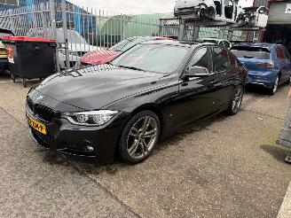 Unfallwagen BMW 3-serie BMW 330e High Executive Automaat 2016/12