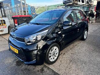krockskadad bil auto Kia Picanto 1.0 CVVT ECONOMY PLUS LINE 2019/6