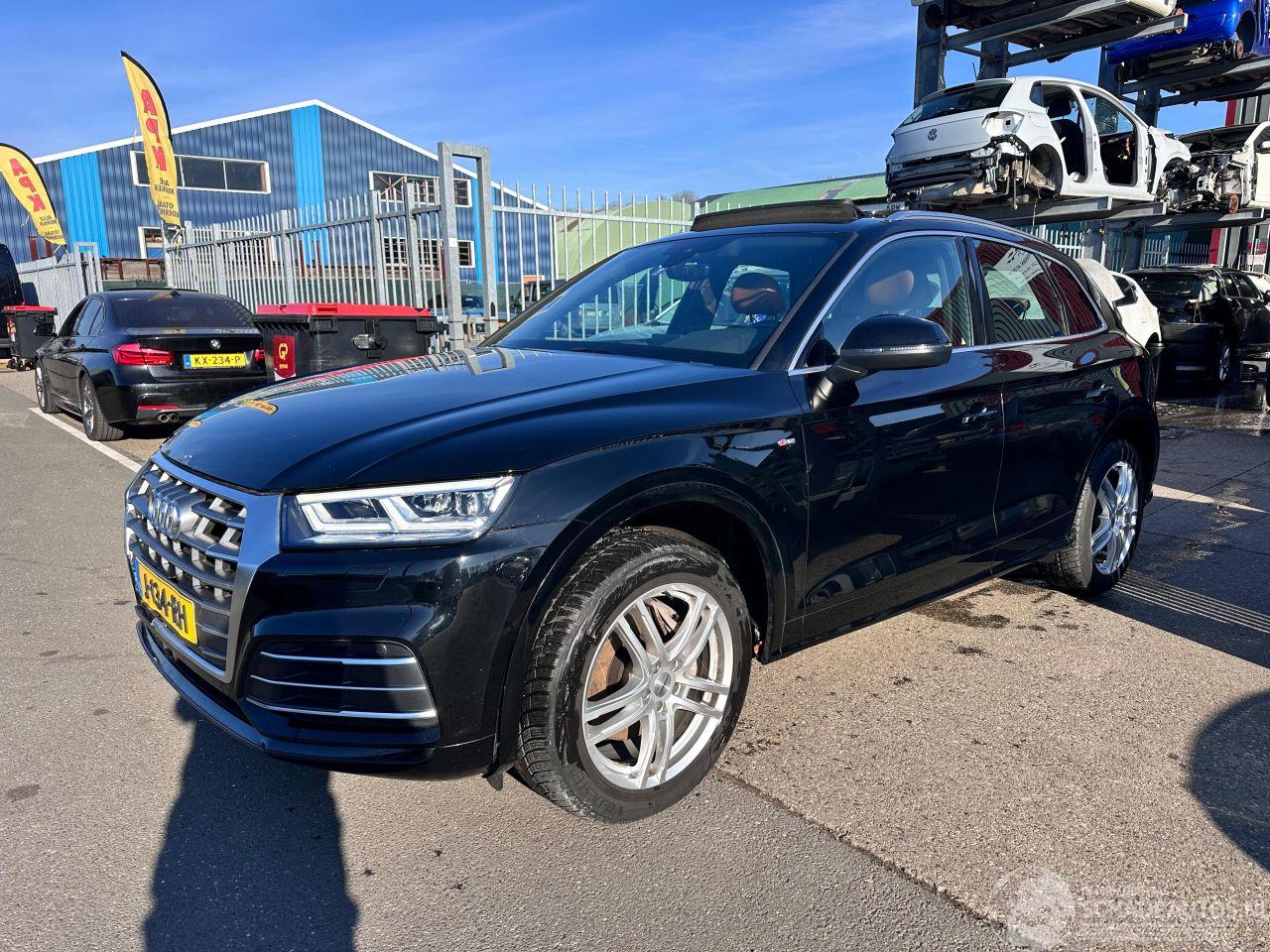 Audi Q5 50 TFSI E QUATTRO S LINE / PANO / LEER
