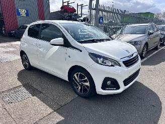Damaged car Peugeot 108 1.0 AUTOMAAT 2017/4
