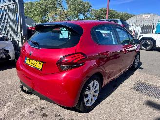 Peugeot 208 1.2 BLUE LION picture 4