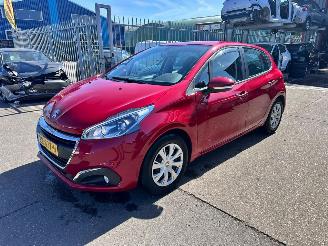 Voiture accidenté Peugeot 208 1.2 BLUE LION 2017/12