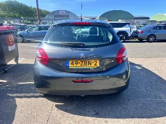 Peugeot 208 1.4 VTI ENVY 38.000 KM picture 5
