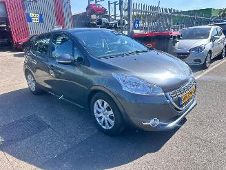 Peugeot 208 1.4 VTI ENVY 38.000 KM picture 3