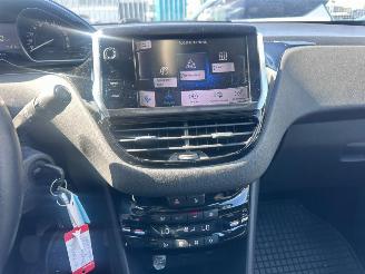 Peugeot 208 1.4 VTI ENVY 38.000 KM picture 10