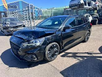 krockskadad bil auto Ford Focus 1.5 ST-LINE X / AUTOMAAT 2019/2