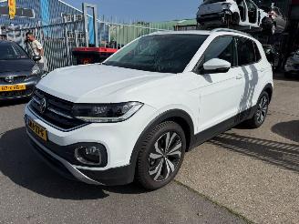 krockskadad bil auto Volkswagen T-Cross 1.0 TSI / DSG / DIGITAAL 2022/9