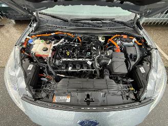 Ford Kuga 2.5 HYRBIDE PLUG-IN PHEV TITANIUM picture 18