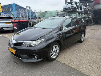skadebil auto Toyota Auris Touring Sports 1.8 HYBRIDE / PANO 2015/8