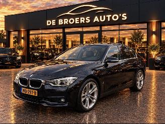 Damaged car BMW 3-serie 330e HIGH EXECUTIVE 2016/12