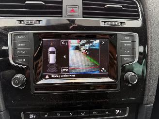 Volkswagen Golf 1.6 TDI / DSG / PANO / HIGHLINE picture 13