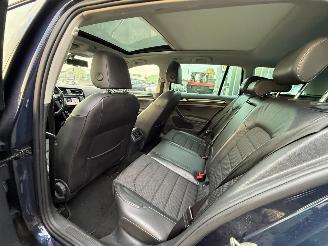 Volkswagen Golf 1.6 TDI / DSG / PANO / HIGHLINE picture 10