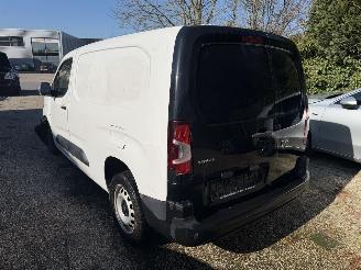 Opel Combo 1.6D L2H1  LANGE UITVOERING ALLEEN VOOR ONDERDELEN picture 6