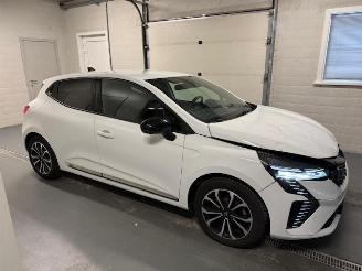 skadebil auto Renault Clio  2024/1