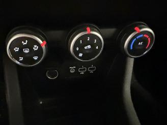 Renault Clio  picture 15