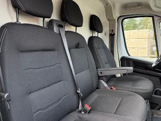 Peugeot Boxer AUTOMATIC picture 12