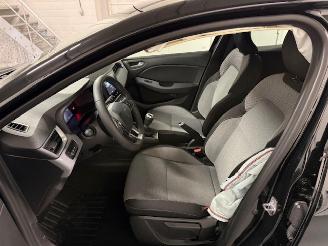 Renault Clio  picture 9