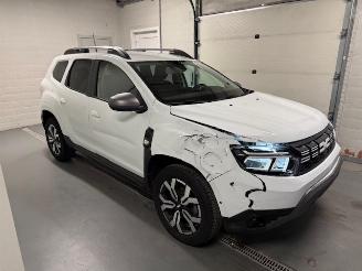 krockskadad bil auto Dacia Duster  2024/3