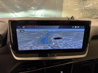 Peugeot 2008  picture 13