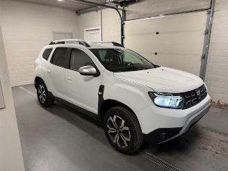 krockskadad bil auto Dacia Duster  2022/9