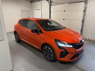 Schadeauto Renault Clio 4X CAMERA 2024/11