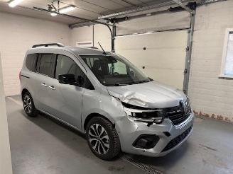 Unfallwagen Renault Kangoo  2025/3