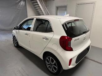 Kia Picanto  picture 5