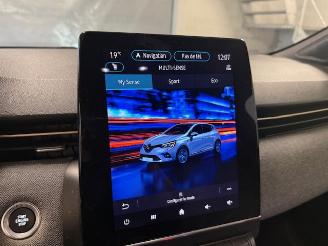 Renault Clio  picture 16