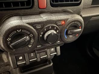 Suzuki Jimny  picture 13