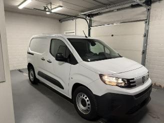 skadebil auto Peugeot Partner  2025/4