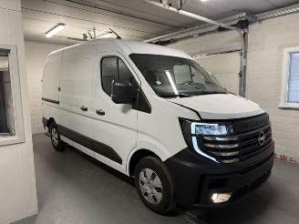 Vaurioauto  passenger cars Renault Master NISSAN INTERSTAR 2025/8