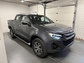 Voiture accidenté Isuzu D-Max  2025/5
