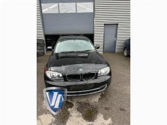 Coche siniestrado BMW 1-serie 1 serie (E87/87N), Hatchback 5-drs, 2003 / 2012 116i 2.0 16V 2011/4