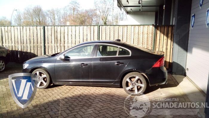 Volvo S-60 S60 II (FS), Sedan, 2010 / 2018 1.6 DRIVe,D2