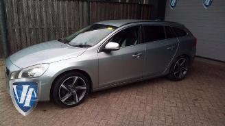 Coche siniestrado Volvo V-60 V60 I (FW/GW), Combi, 2010 / 2018 1.6 DRIVe 2011