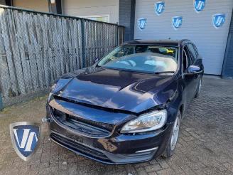 demontáž osobní automobily Volvo V-60 V60 I (FW/GW), Combi, 2010 / 2018 2.0 D4 16V 2015