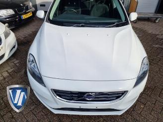 Vrakbiler auto Volvo V-40 V40 (MV), Hatchback 5-drs, 2012 / 2019 1.6 D2 2013/5