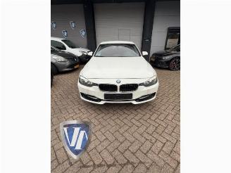 skadebil auto BMW 3-serie  2014/8
