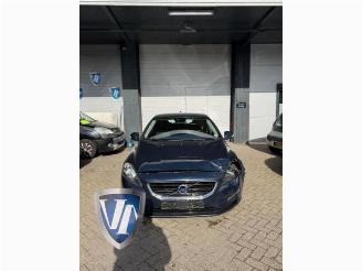 Volvo V-40 V40 (MV), Hatchback 5-drs, 2012 / 2019 1.6 T3 GTDi 16V picture 2