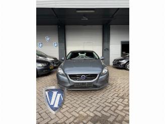 Vrakbiler auto Volvo V-40 V40 (MV), Hatchback 5-drs, 2012 / 2019 2.0 D4 16V 2015/9